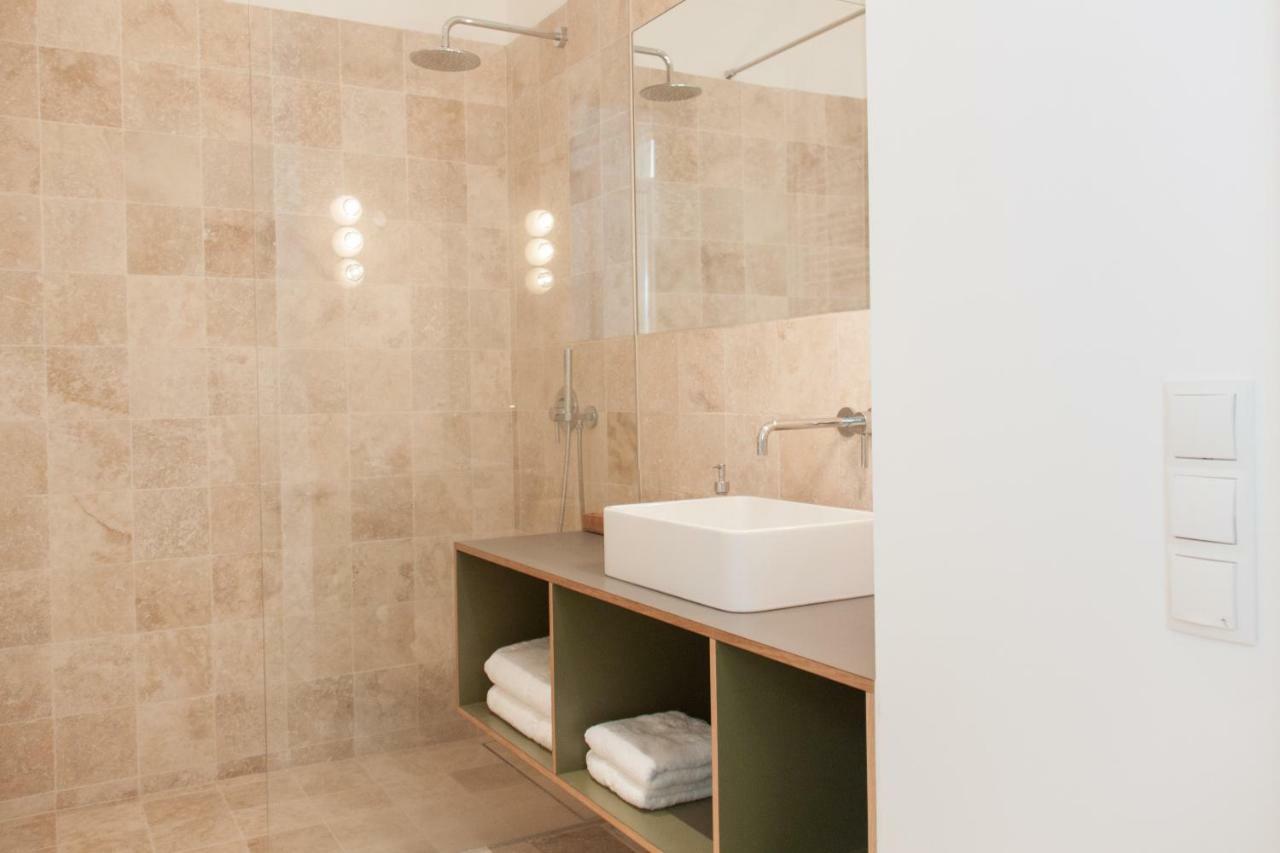 Center City-apartment